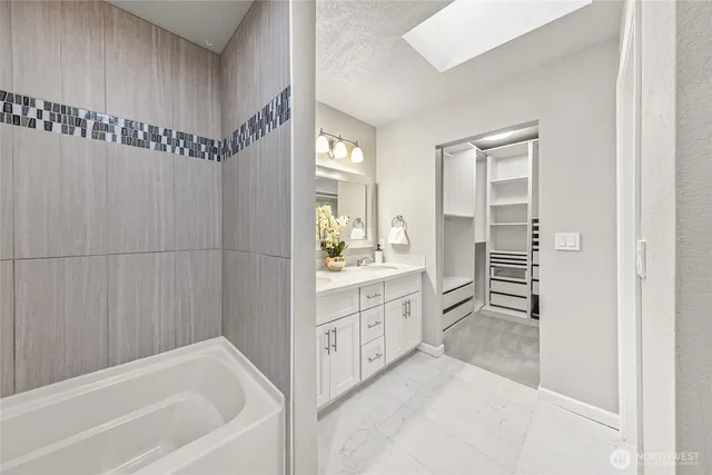 $1,799,900 | 11130 Northeast 37th Court, Bellevue, WA 98004