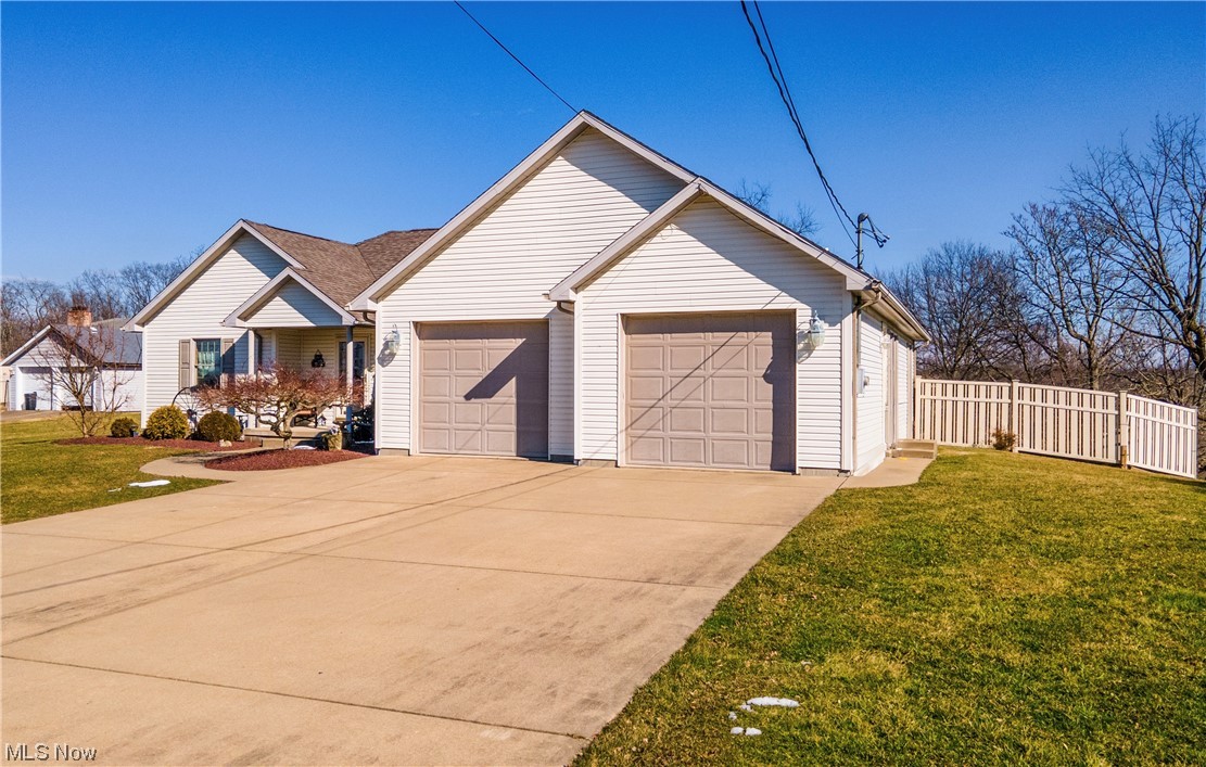 153 Patterson Road Weirton, WV 26062 - Photo 10 of 42 FRONTAGE WITH DRIVEWAY