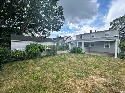 $3,000 | 81 Ballston Avenue, Pawtucket, RI 02861