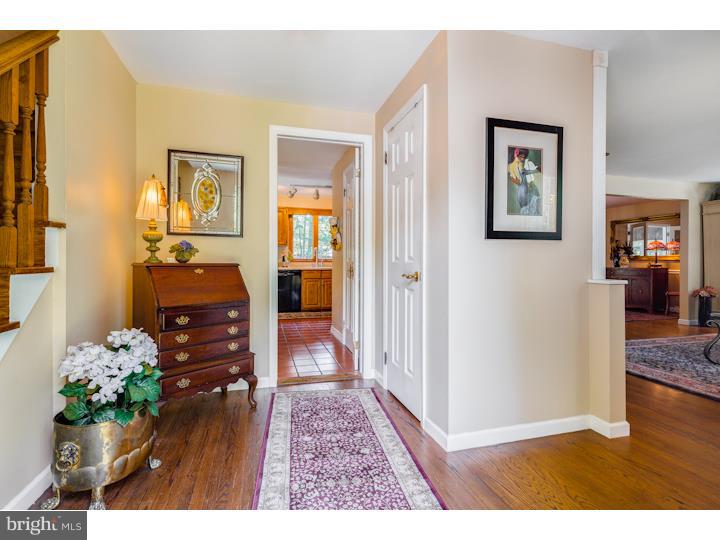 114 Fieldstone Road Cherry Hill, NJ 08034 - Photo 2 of 25 Gallery Image 2