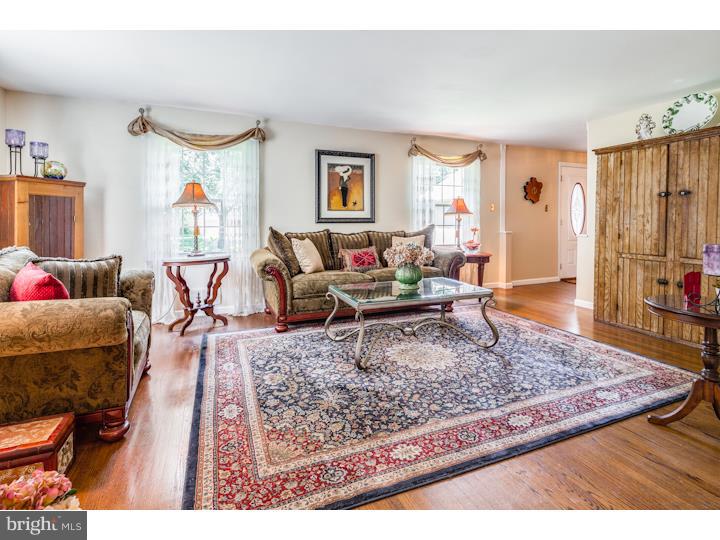 114 Fieldstone Road Cherry Hill, NJ 08034 - Photo 4 of 25 Gallery Image 4