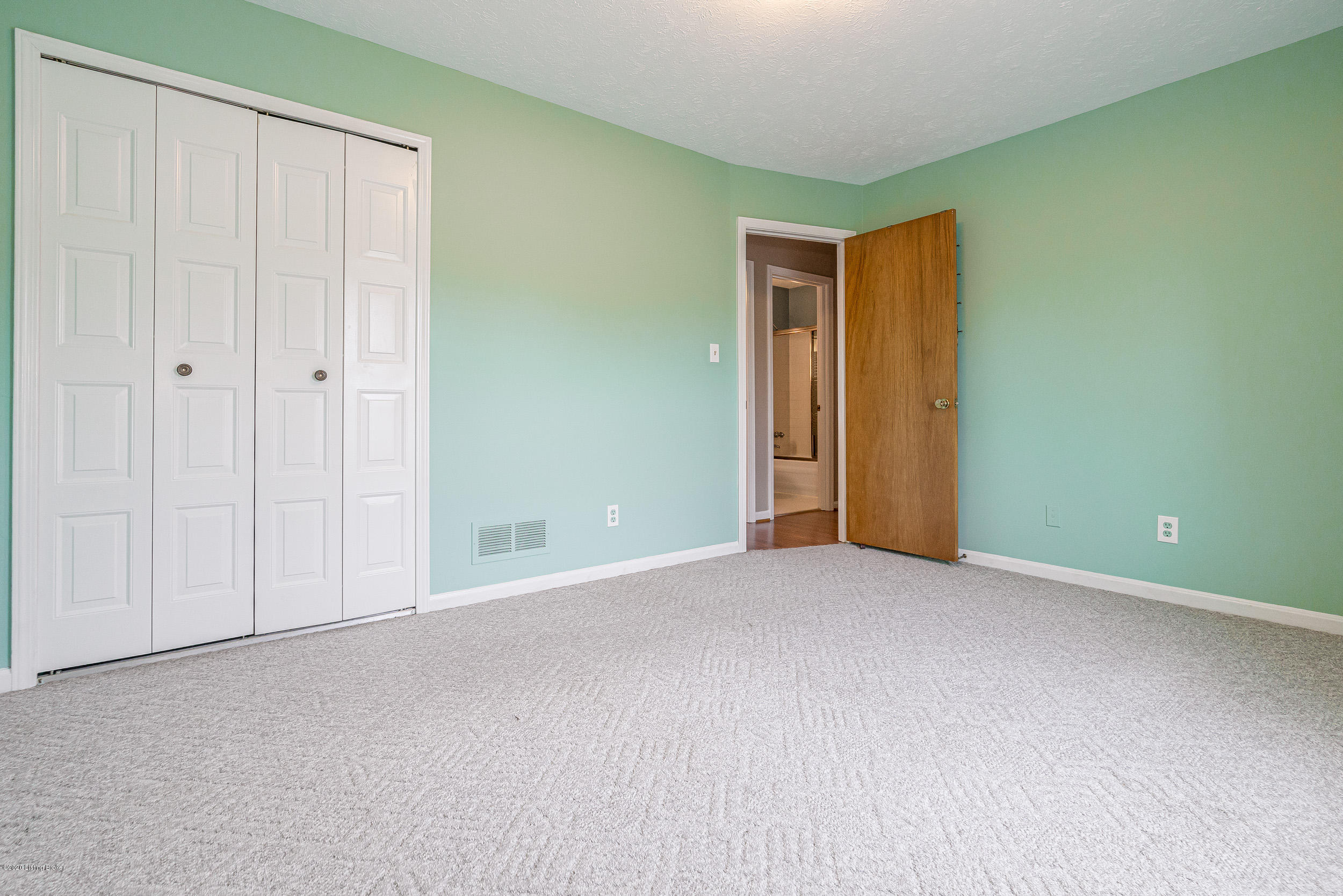 10502 St Rene Road Louisville, KY 40299 - Photo 18 of 38 10502 Saint Rene Road-31