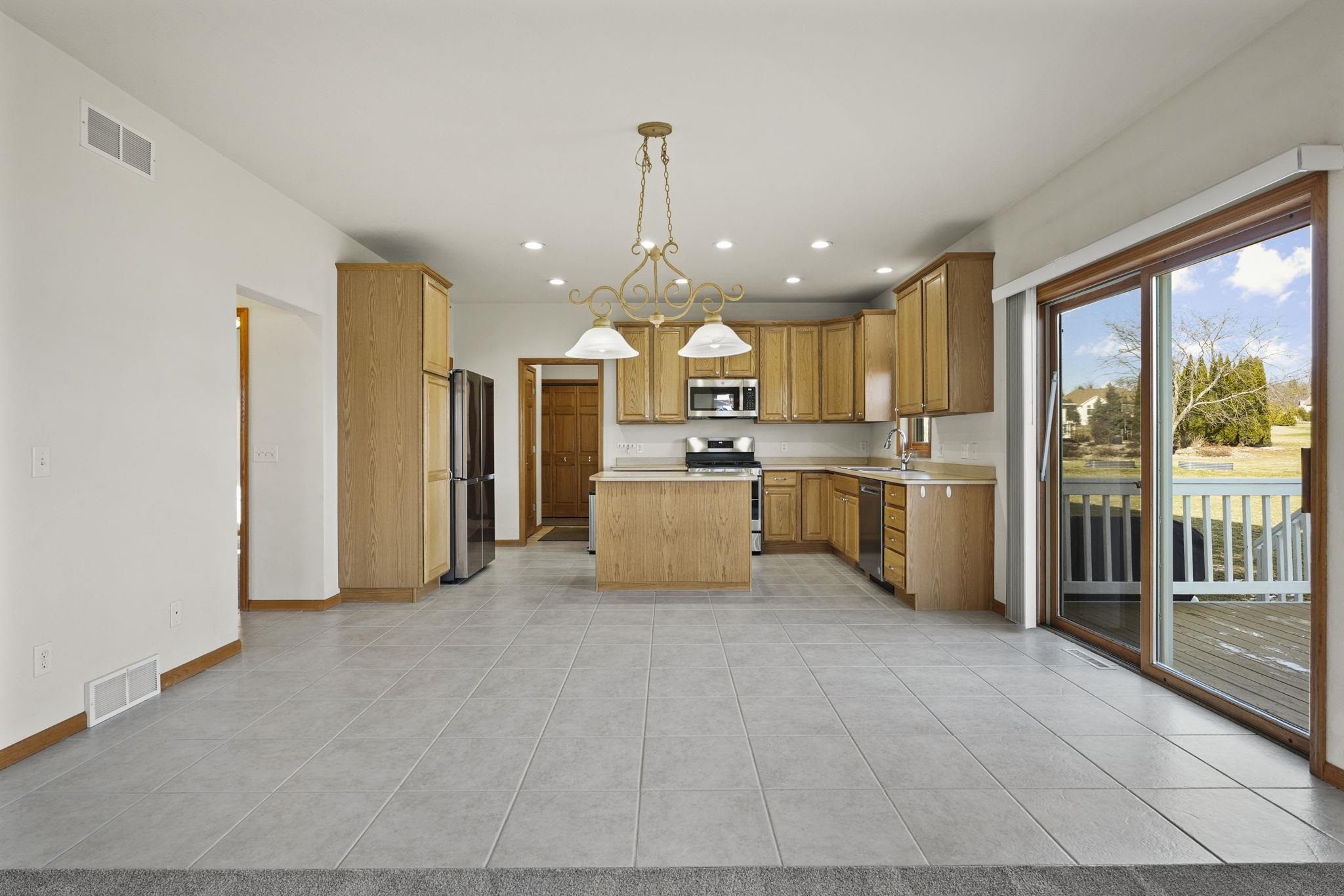 3026 Saddle Brooke Trail Sun Prairie, WI 53590 - Photo 16 of 53