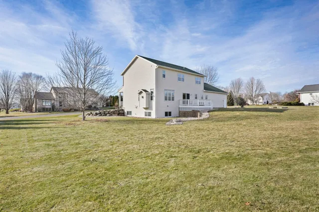 $699,900 | 3026 Saddle Brooke Trail, Sun Prairie, WI 53590