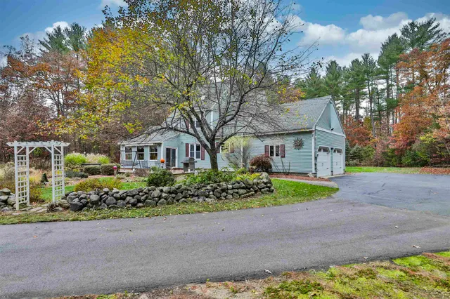 $639,900 | 46 Oak Hill Road, Brookline, NH 03033