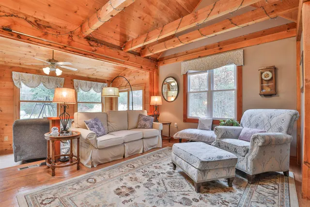 $639,900 | 46 Oak Hill Road, Brookline, NH 03033