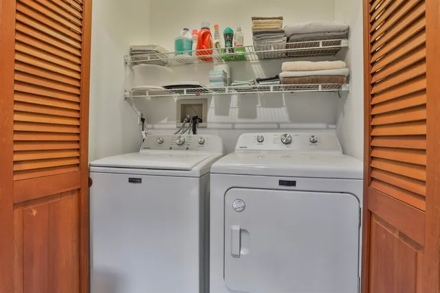 $639,900 | 46 Oak Hill Road, Brookline, NH 03033