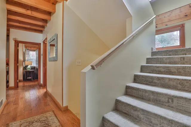 $639,900 | 46 Oak Hill Road, Brookline, NH 03033