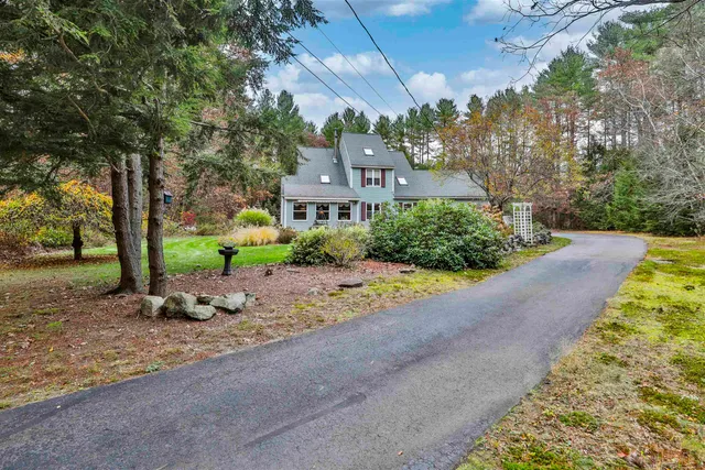 $639,900 | 46 Oak Hill Road, Brookline, NH 03033