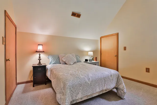 $639,900 | 46 Oak Hill Road, Brookline, NH 03033