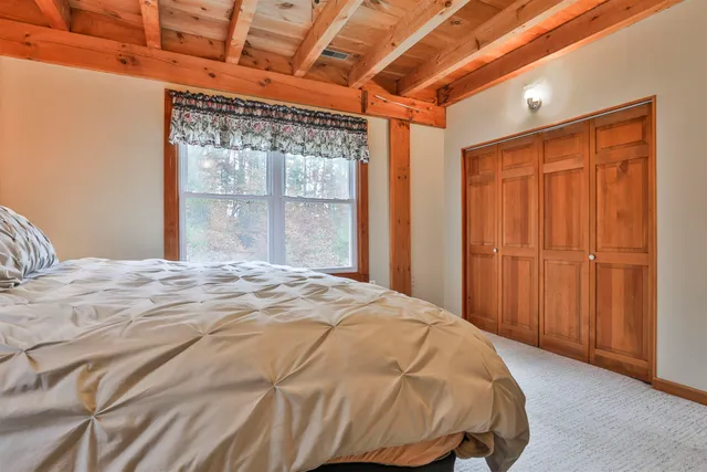 $639,900 | 46 Oak Hill Road, Brookline, NH 03033