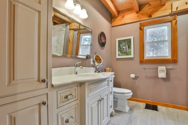 $639,900 | 46 Oak Hill Road, Brookline, NH 03033