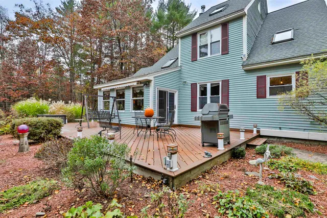 $639,900 | 46 Oak Hill Road, Brookline, NH 03033