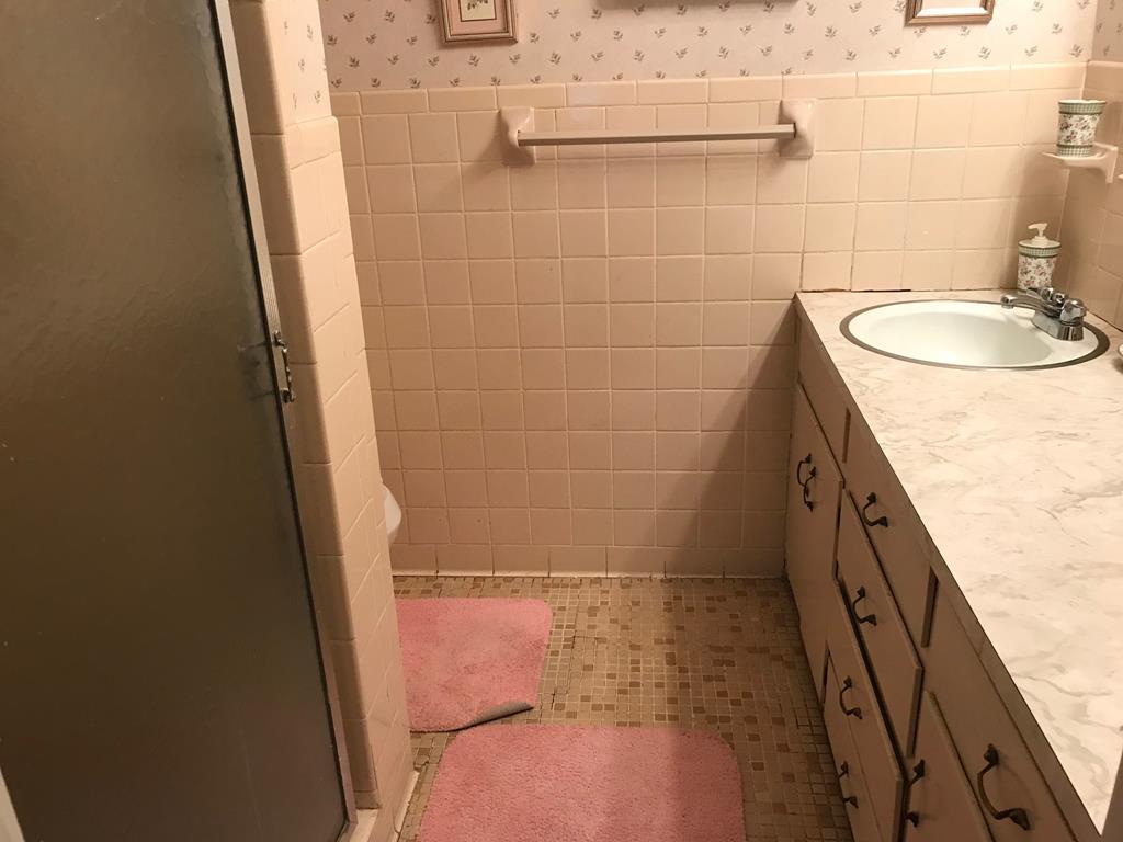 4324 Old Macon Road Columbus, GA 31907 - Photo 10 of 12 Bath