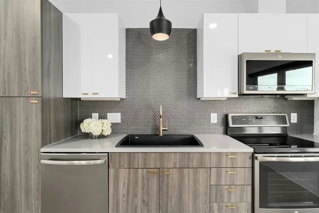 $375,000 | 4361 South Congress Avenue, Unit 333, Austin, TX 78745