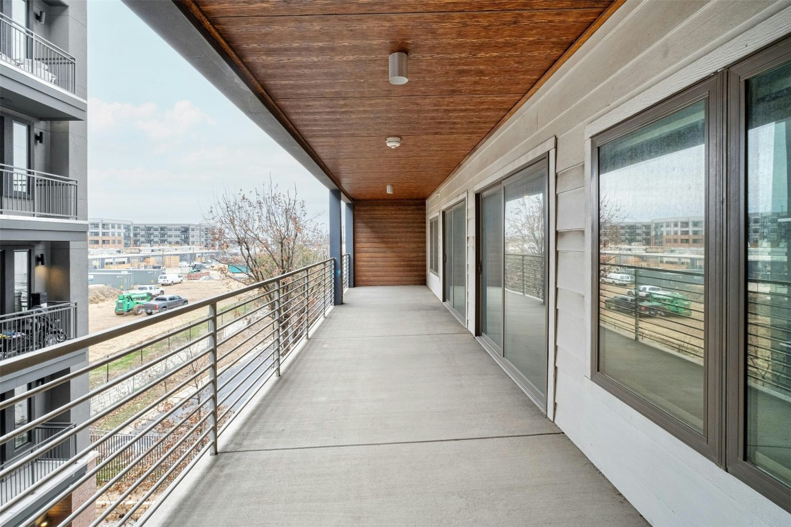 4361 South Congress Avenue, Unit 333 Austin, TX 78745 - Photo 28 of 40 a view of a balcony