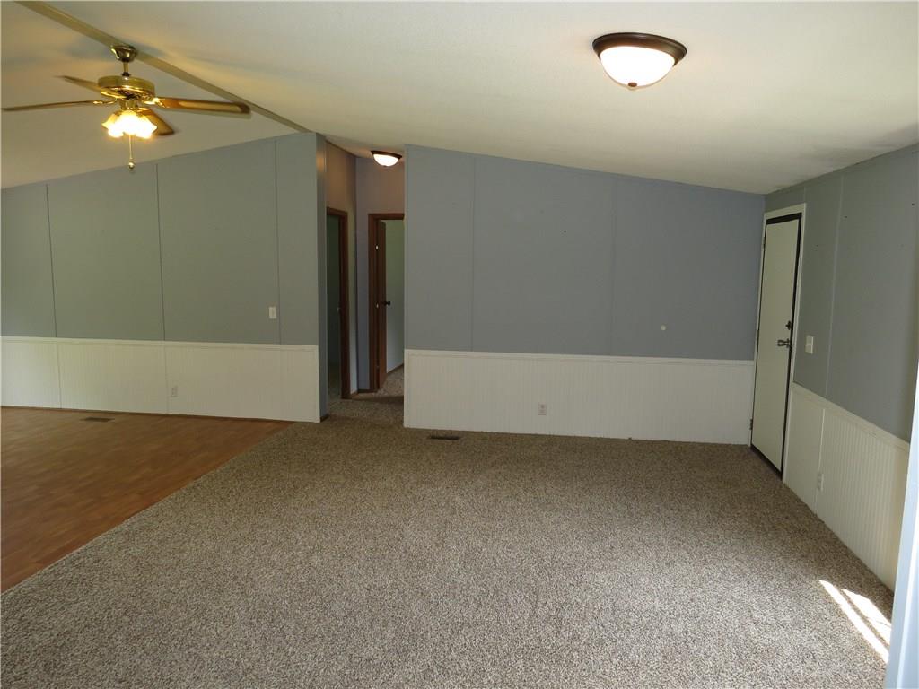 8040 Rinnie Seitz Road Nashville, IN 47448 - Photo 3 of 32