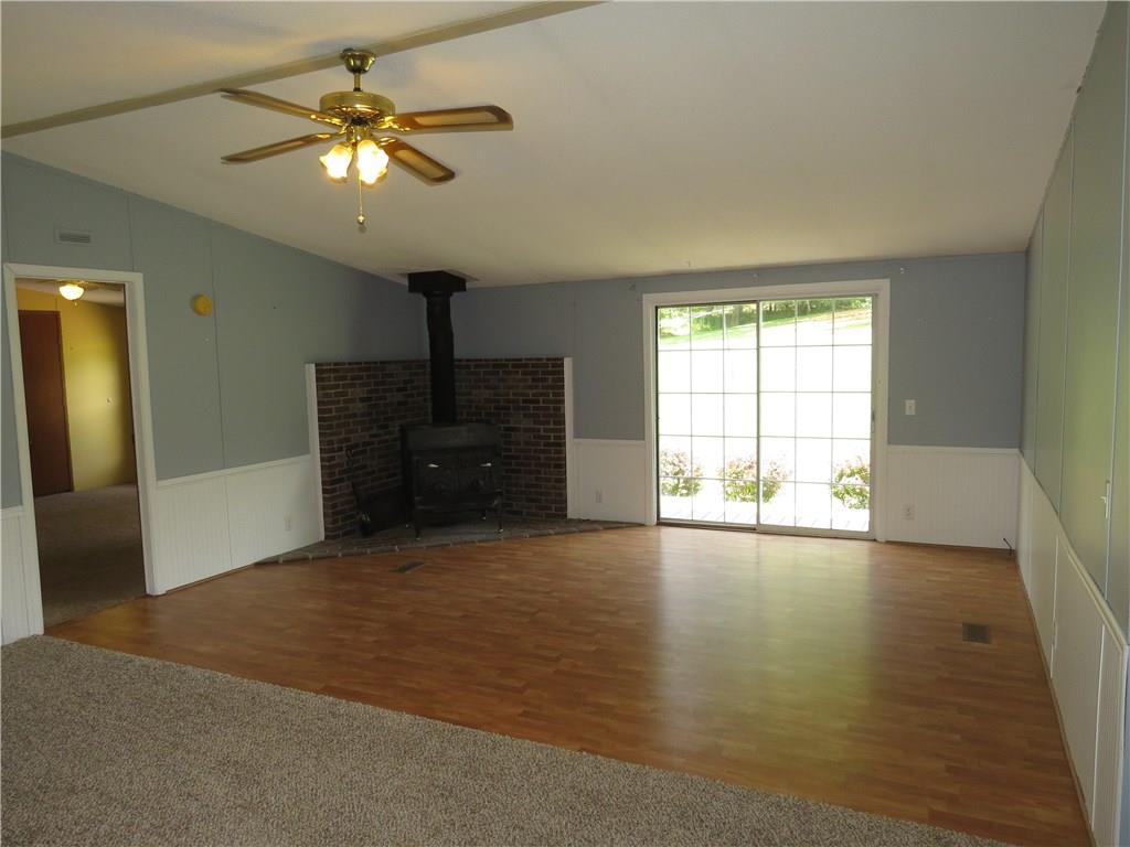 8040 Rinnie Seitz Road Nashville, IN 47448 - Photo 5 of 32