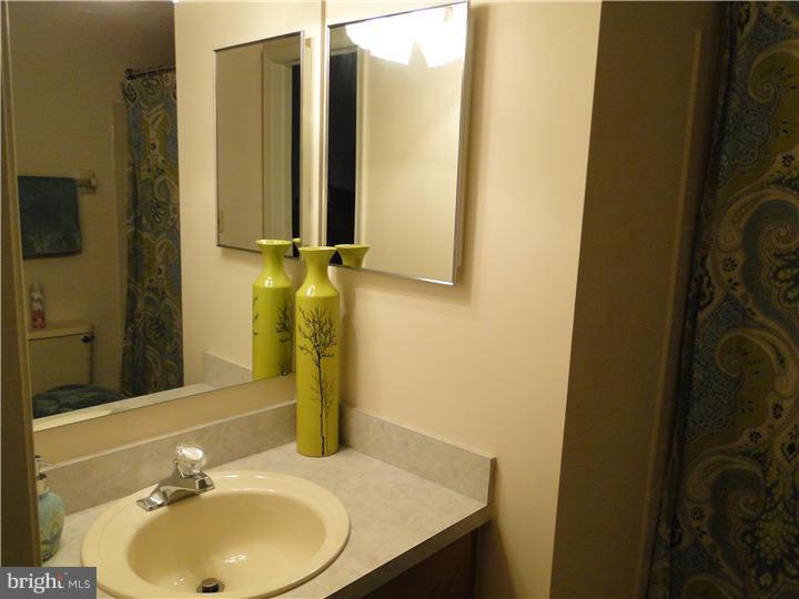 65 Walker Road Royersford, PA 19468 - Photo 17 of 25 Bathroom