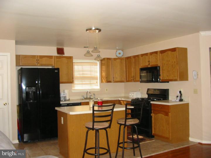 65 Walker Road Royersford, PA 19468 - Photo 4 of 25 Kitchen