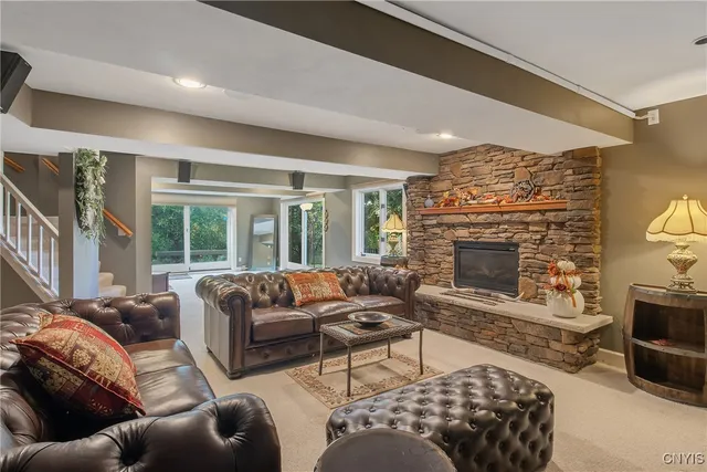 $824,900 | 6923 Kassonta Drive, Pompey, NY 13078