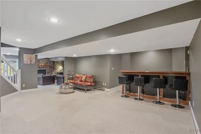 $824,900 | 6923 Kassonta Drive, Pompey, NY 13078