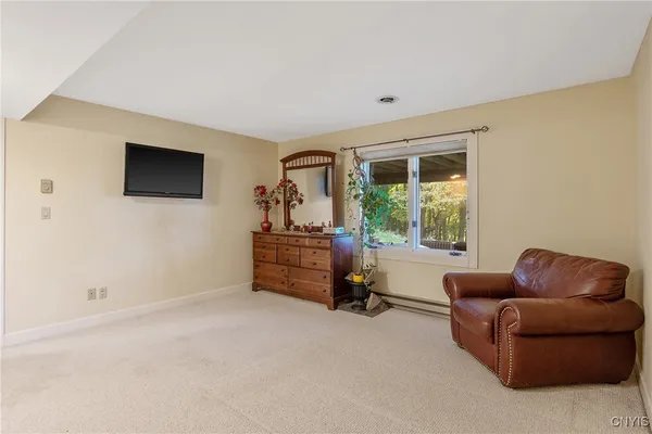 $824,900 | 6923 Kassonta Drive, Pompey, NY 13078