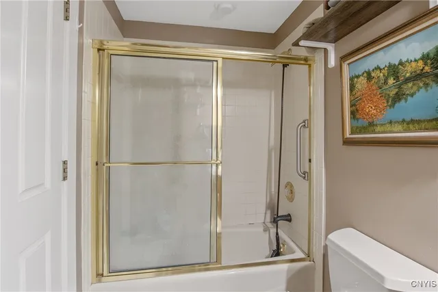 $824,900 | 6923 Kassonta Drive, Pompey, NY 13078