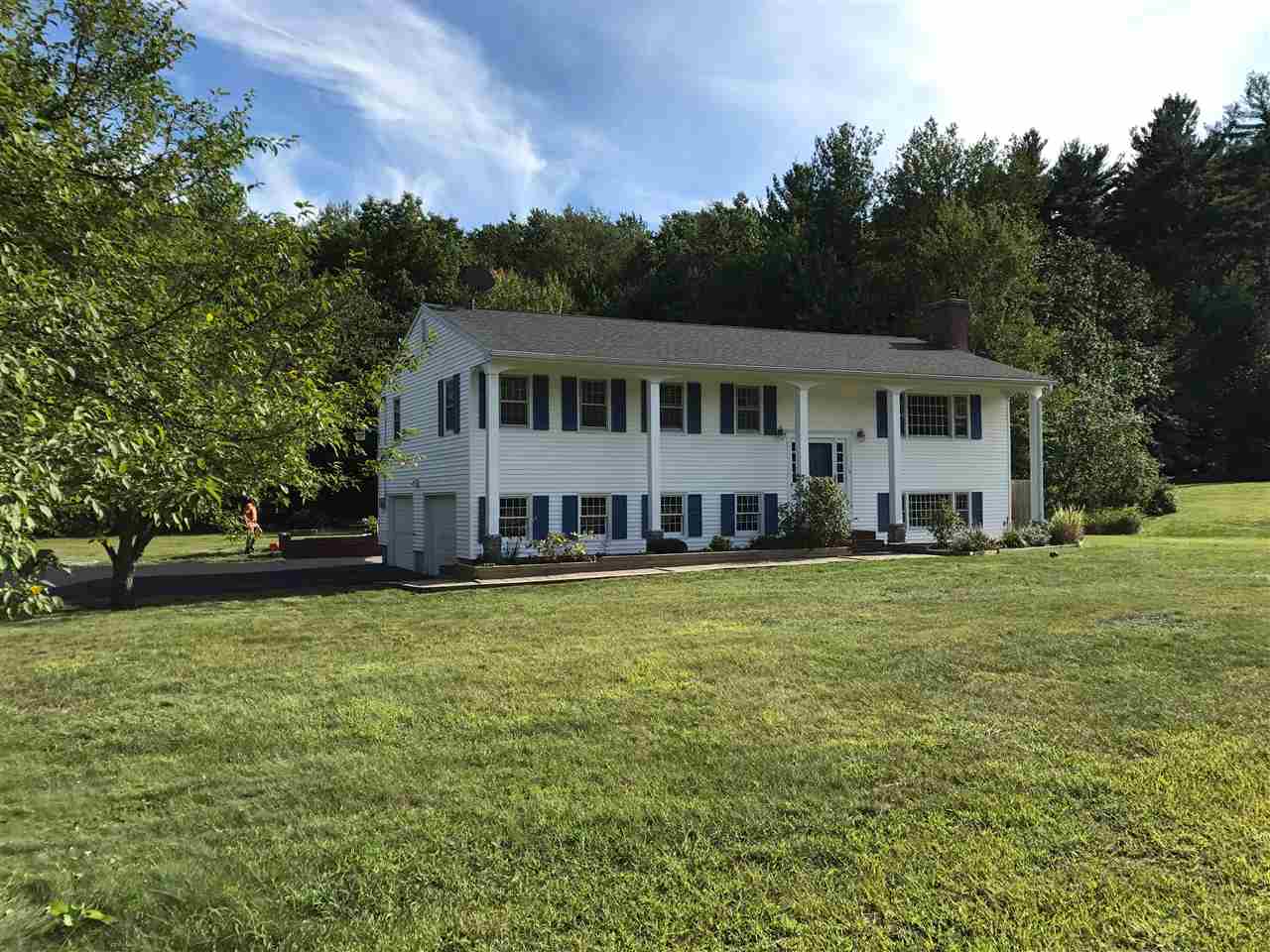 91 Smith Road Bedford, NH 03110 - Photo 1 of 11