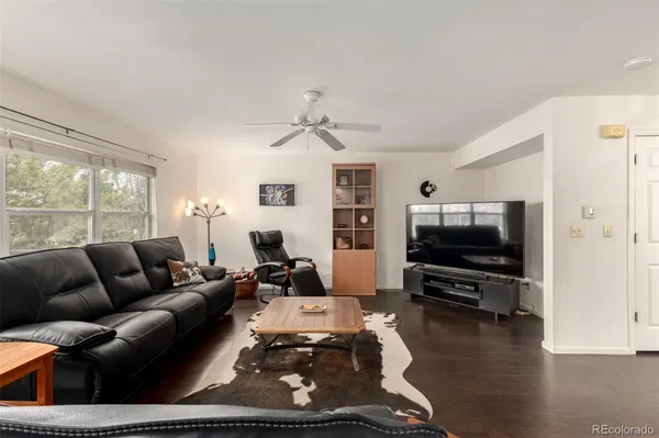 $854,900 | 707 Huntington Place, Highlands Ranch, CO 80126