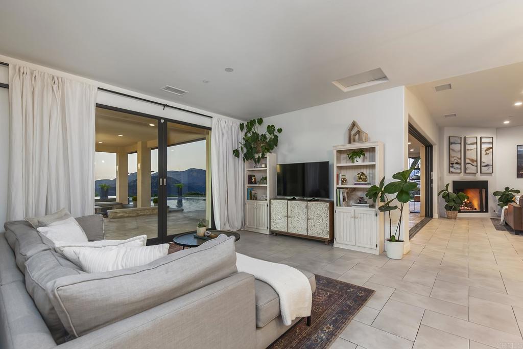 328 Amy Way Alpine, CA 91901 - Photo 19 of 74