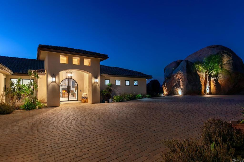 328 Amy Way Alpine, CA 91901 - Photo 3 of 74