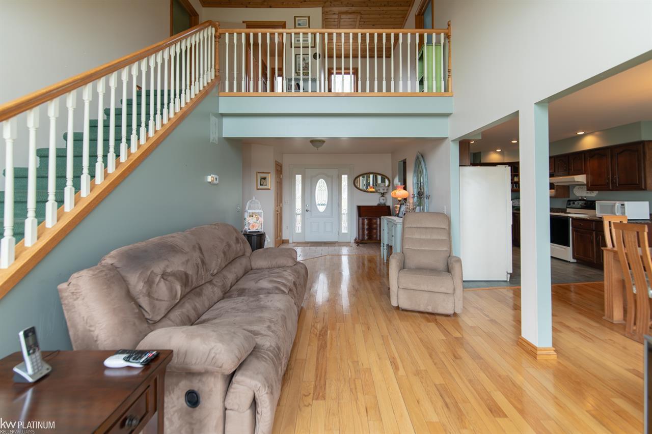 2825 Lakeshore Road Applegate, MI 48401 - Photo 14 of 39 31378588-16.JPG