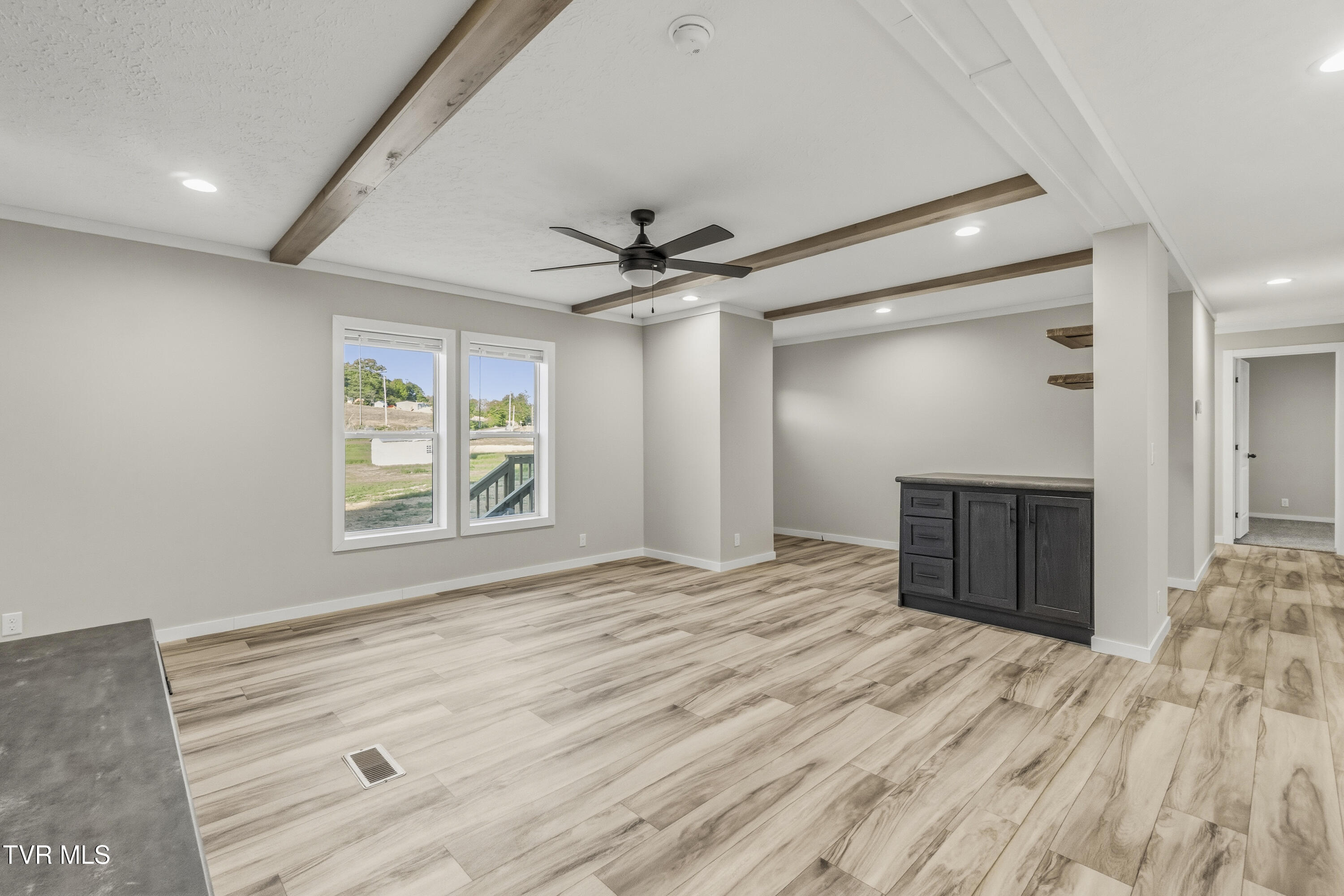 535 McDonald Road Midway, TN 37809 - Photo 8 of 37 Livingroom