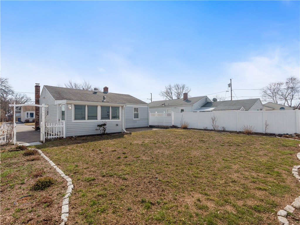 8 Dover Street Pawtucket, RI 02860 - Photo 20 of 21