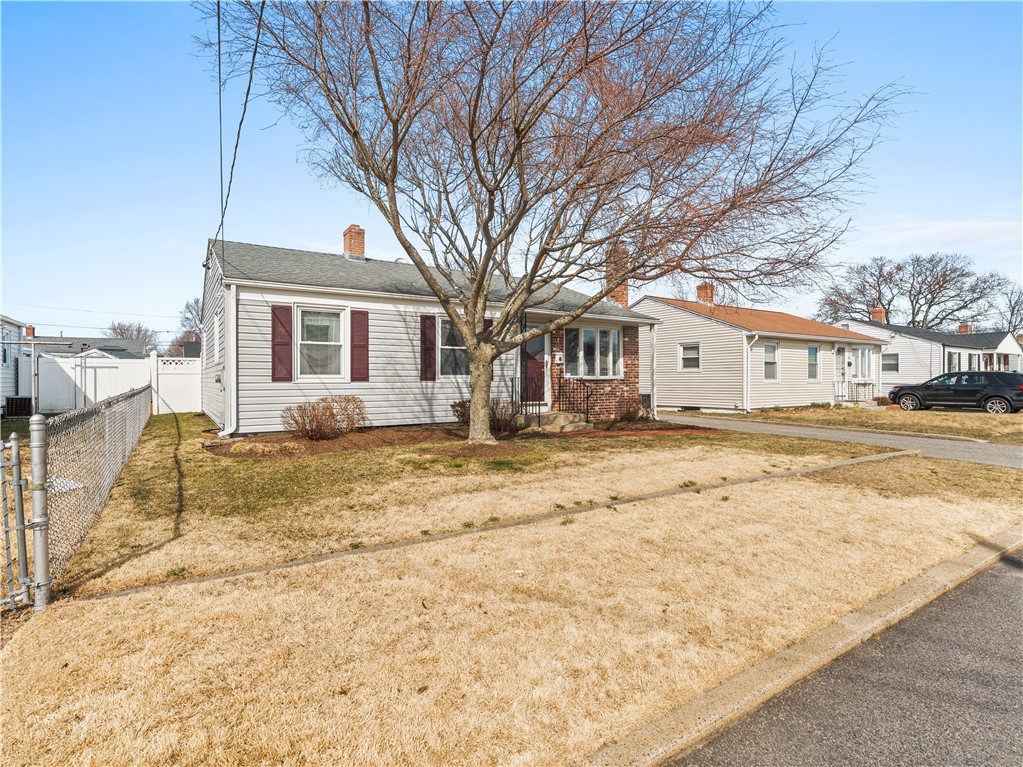 8 Dover Street Pawtucket, RI 02860 - Photo 2 of 21