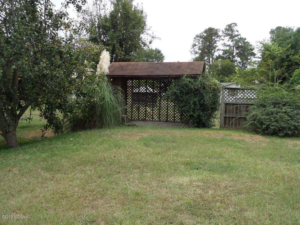 3620 Pine Forest Road Macon, GA 31206 - Photo 4 of 8 SAM_7107