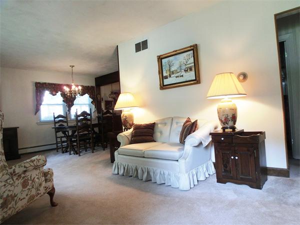 78 Stony Brook Road Framingham, MA 01702 - Photo 3 of 26 Gallery Image 3