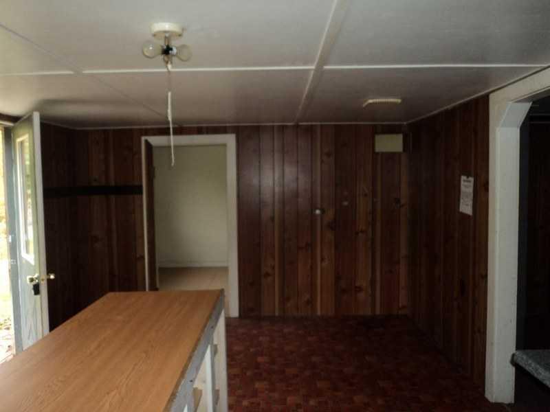 167 Beath Road Boothbay, ME 04537 - Photo 3 of 10 Dining Room.