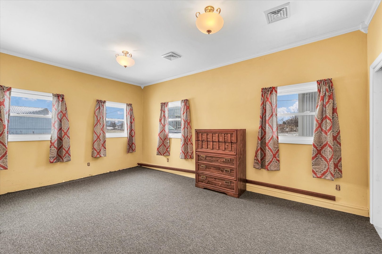 103 South Walnut Street Arrowsmith, IL 61722 - Photo 20 of 39 a view of an empty room with window