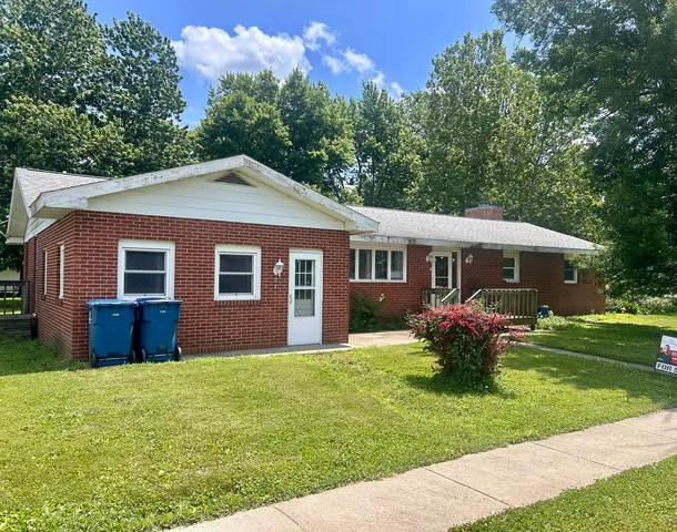 $149,900 | 103 South Walnut Street, Arrowsmith, IL 61722