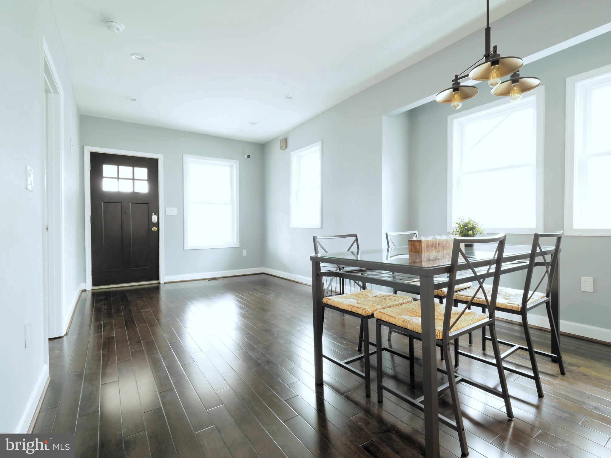 5838 Race Road Elkridge, MD 21075 - Photo 12 of 30 Living Room