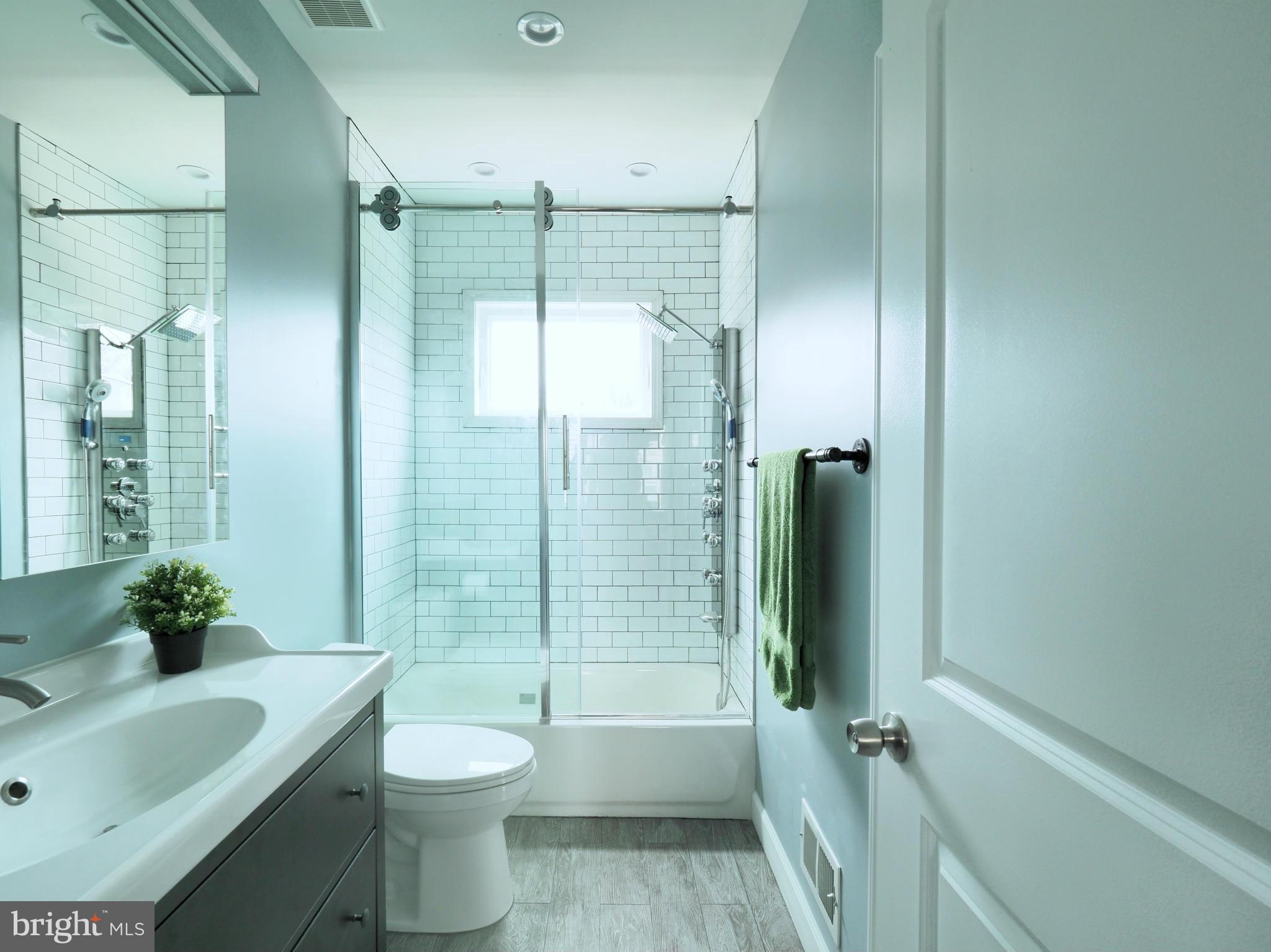 5838 Race Road Elkridge, MD 21075 - Photo 22 of 30 Bath (Master)