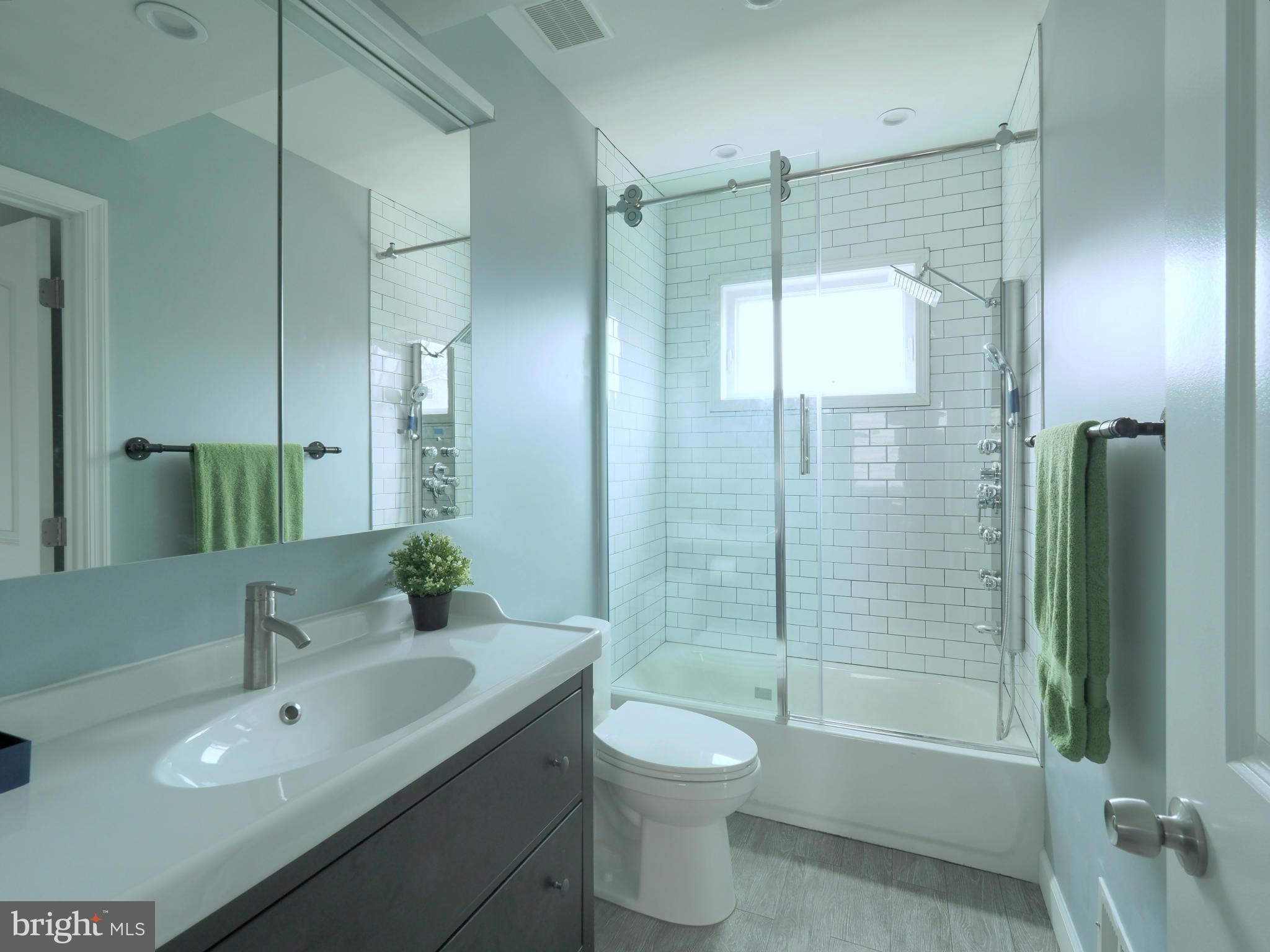 5838 Race Road Elkridge, MD 21075 - Photo 23 of 30 Bath (Master)