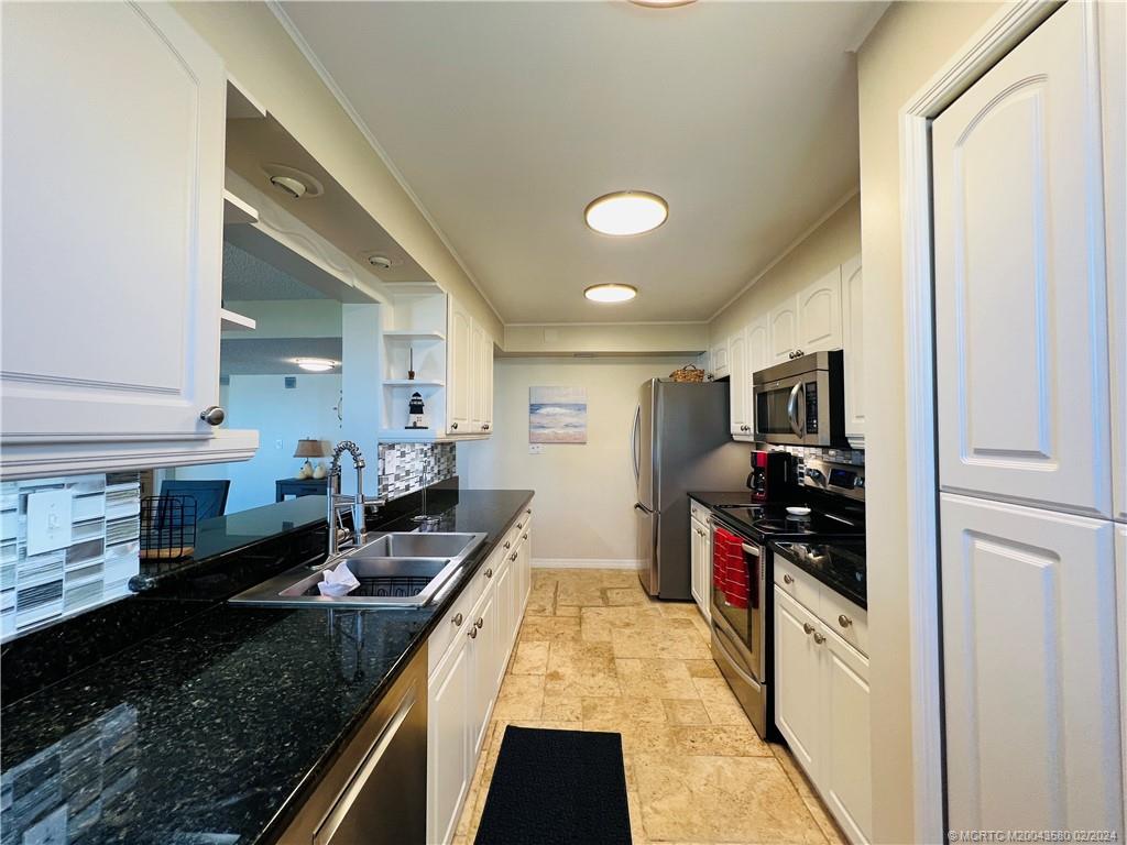 Undisclosed Address Jensen Beach, FL 34957 - Photo 14 of 86