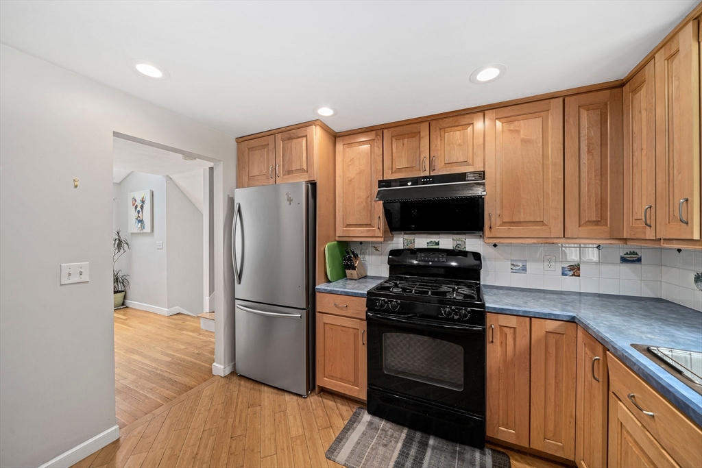 6 Valley View Road Wayland, MA 01778 - Photo 5 of 26 Gallery Image 5