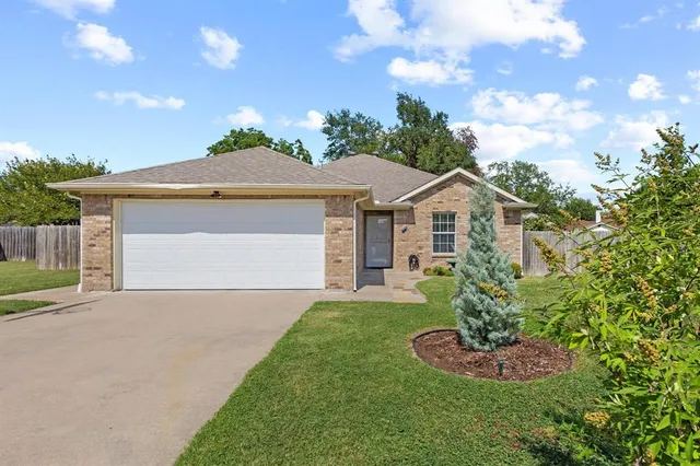 $255,000 | 106 Westwood Court, Bonham, TX 75418