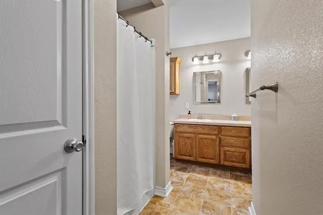 $255,000 | 106 Westwood Court, Bonham, TX 75418