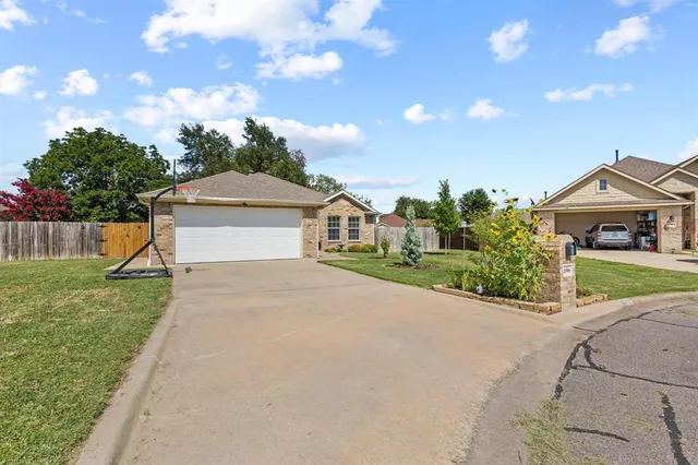 $255,000 | 106 Westwood Court, Bonham, TX 75418