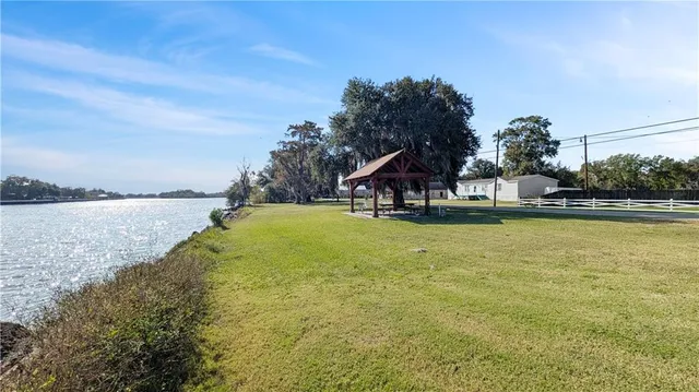 $299,999 | 9578 Barataria Boulevard, Marrero, LA 70072